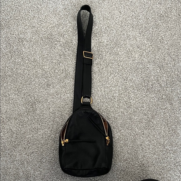 Hobo Fern Sling - Black Leather - Great Condition